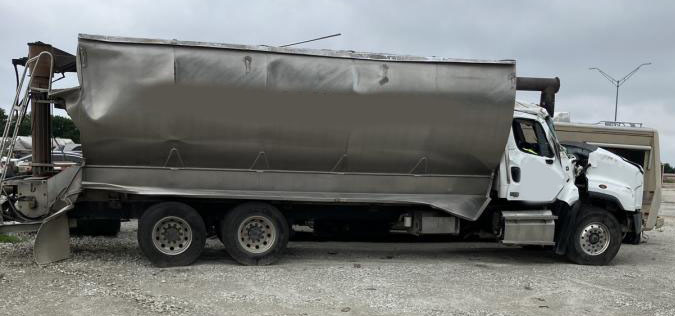 2024 Freightliner 114SD Feed Truck - Image 8