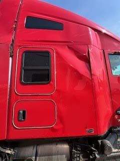 2024 Kenworth T680 - Image 3