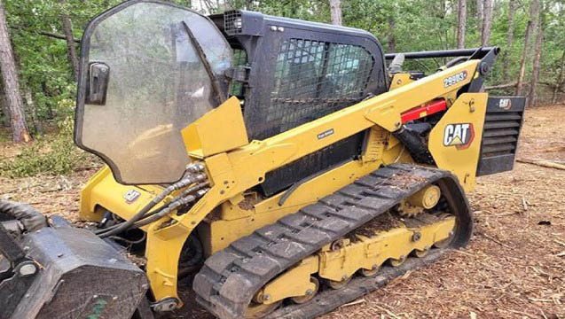 2024 Caterpillar 299D3 Skid Steer - Image 2
