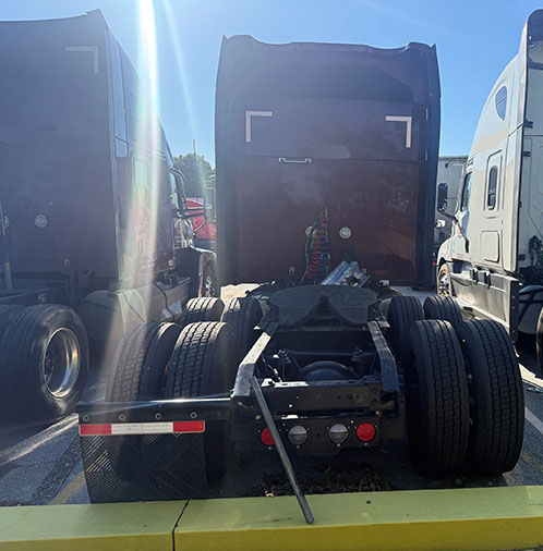 2025 Kenworth T680 - Image 5
