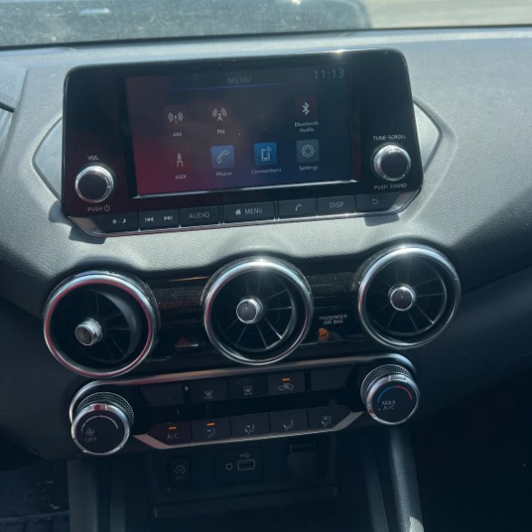 2025 Nissan Sentra S - Image 4
