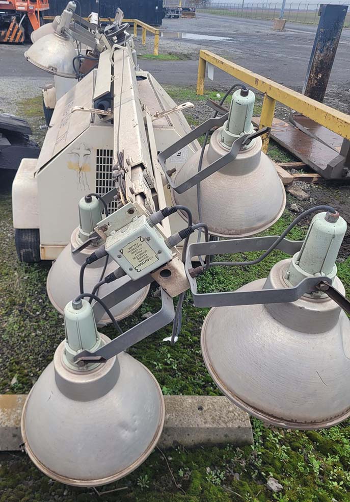 Light Towers - Image 4