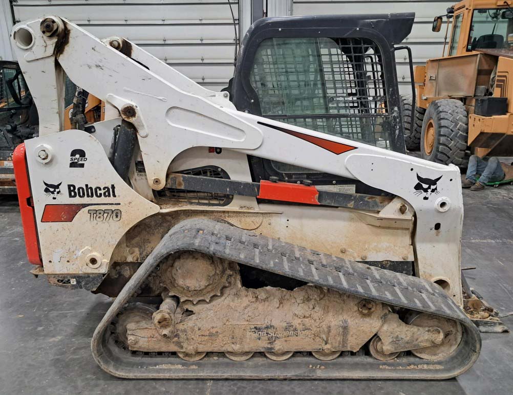 2022 Bobcat T870 Compact Track Loader - Image 2