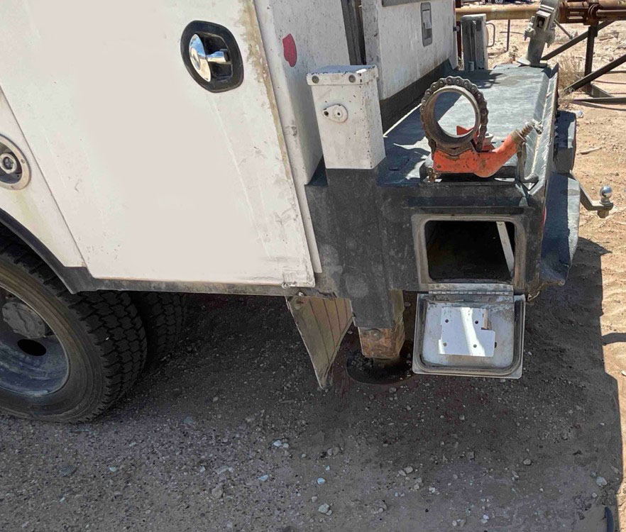 2020 Ford F600 with 2020 Summit 6620 Crane - Image 18