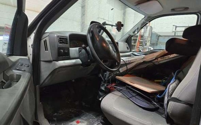 2009 Ford F750 OSV EXP Office Truck - Image 12