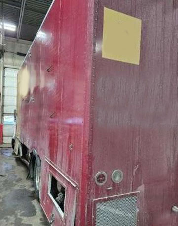 2009 Ford F750 OSV EXP Office Truck - Image 16