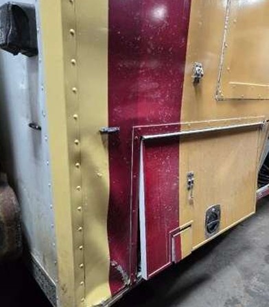 2009 Ford F750 OSV EXP Office Truck - Image 19