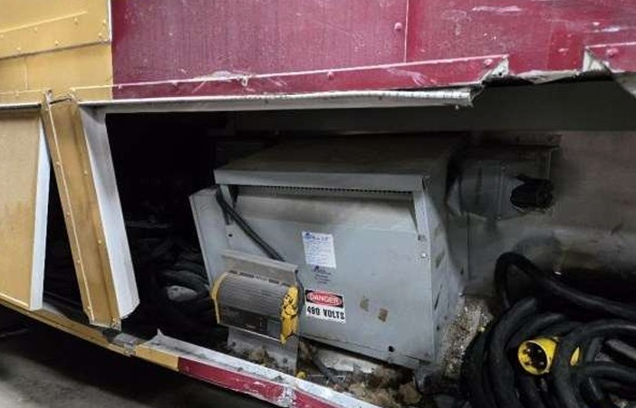 2009 Ford F750 OSV EXP Office Truck - Image 23