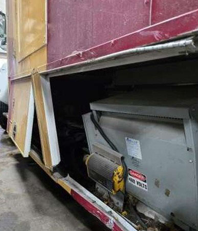 2009 Ford F750 OSV EXP Office Truck - Image 25