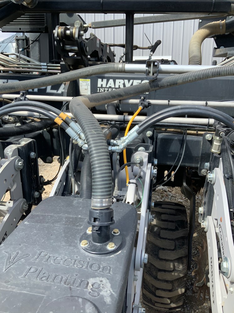2022 Harvest International 1.5 Series Planter - Image 10