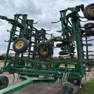2009 John Deere 2210 Field Cultivator
