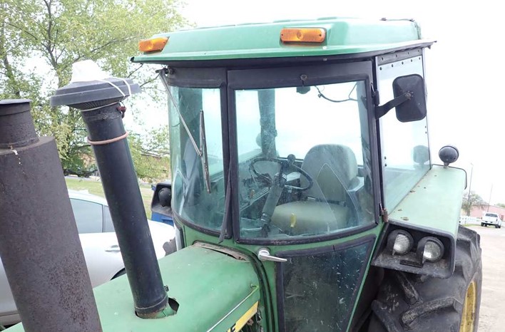 John Deere 4440 Tractor - Image 4