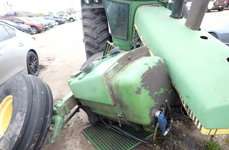 John Deere 4440 Tractor - Image 9