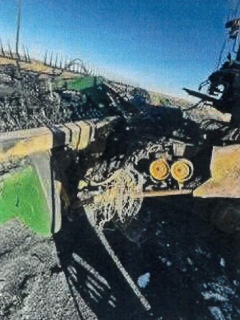 2017 John Deere s680 Combine with Header - Image 8