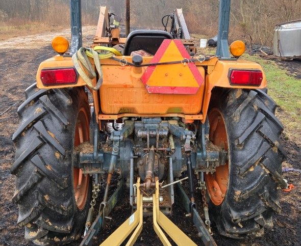 Kubota 3350 Tractor - Image 3