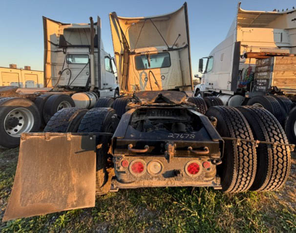 2022 Mack Anthem - Image 2