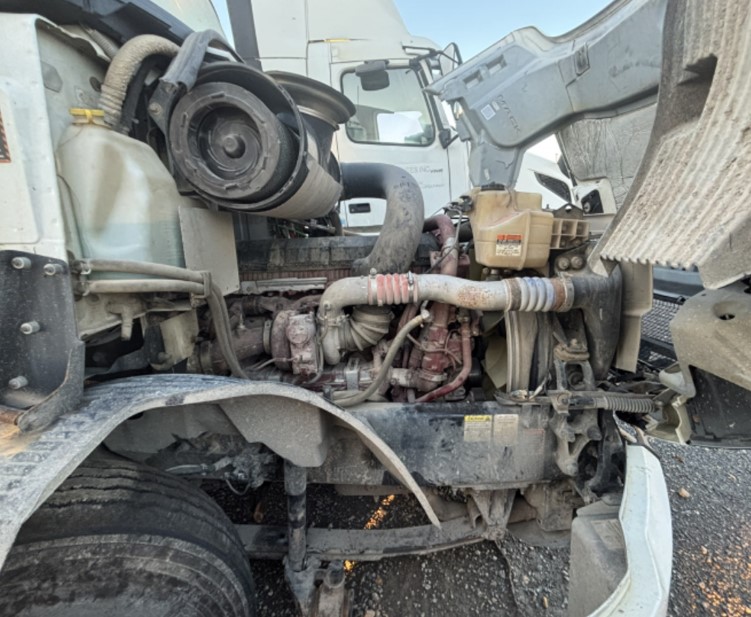 2022 Mack Anthem - Image 8