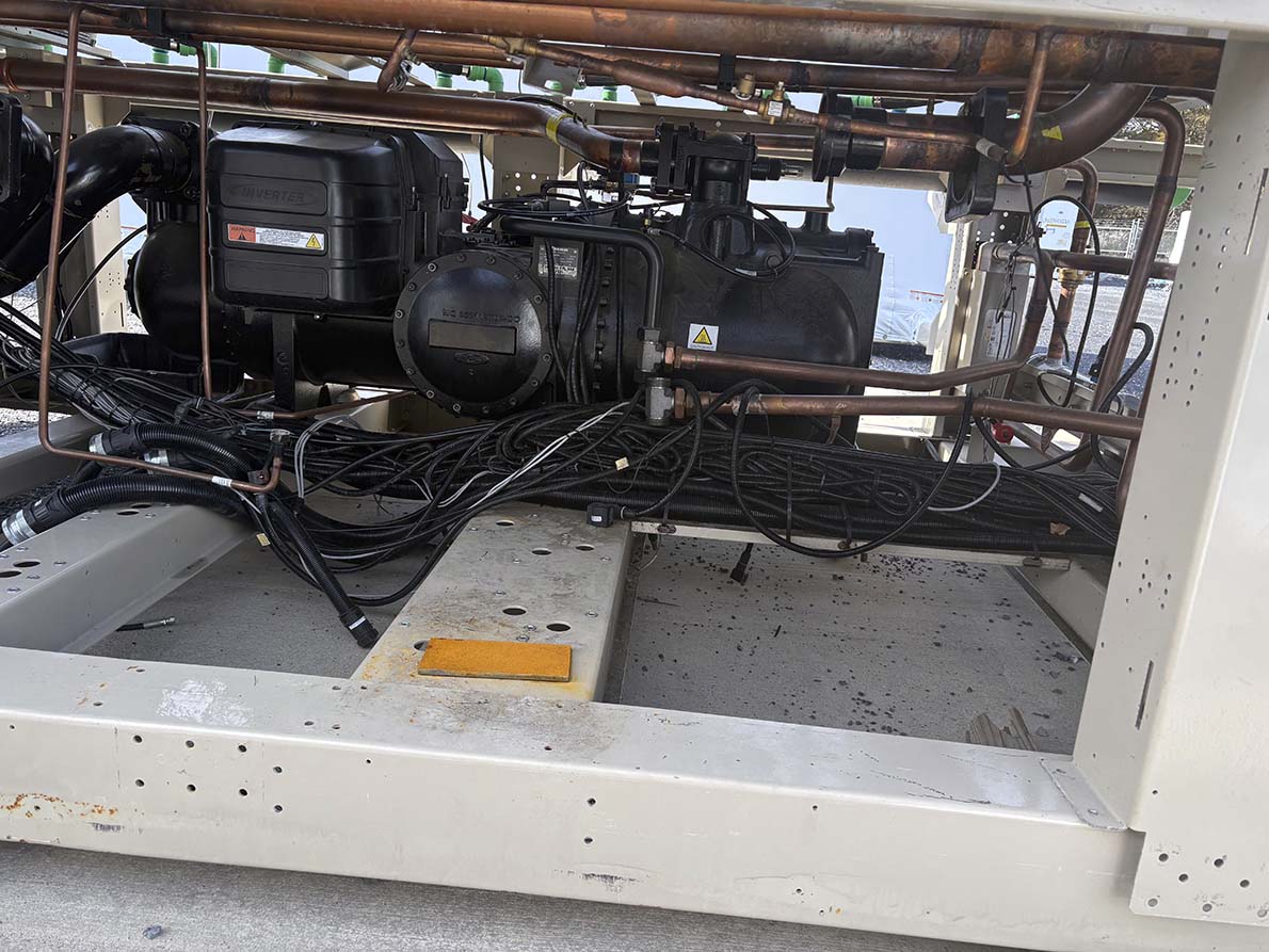 Daikin Pathfinder Air Cooled Variable Speed Screw Chiller - Image 3