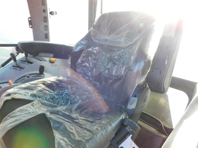 2022 Kubota M5-111 Tractor - Image 14