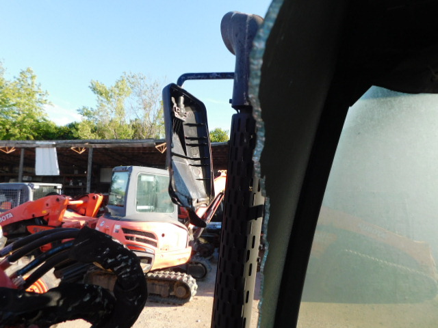 2022 Kubota M5-111 Tractor - Image 19