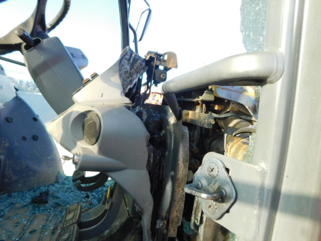 2022 Kubota M5-111 Tractor - Image 3
