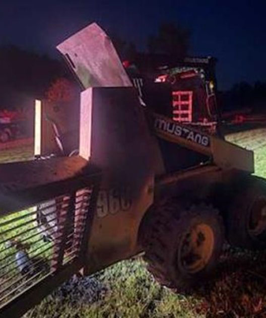1990 Mustang 960 Skid Steer - Image 3
