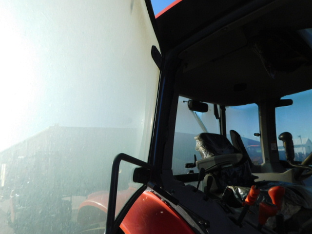 2022 Kubota M5-111 Tractor - Image 5