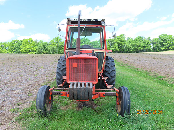 1970 Allis Chalmers 170 Tractor