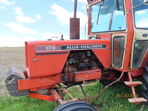 1970 Allis Chalmers 170 Tractor - Image 2
