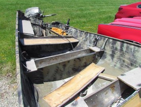 1976 Crestliner Boat and Trailer - Image 3