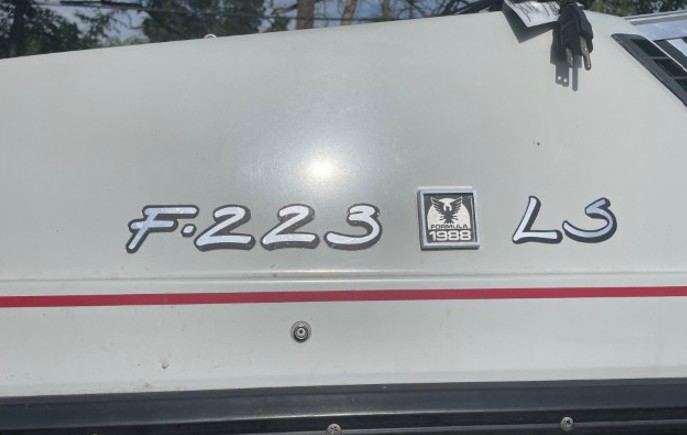 1988 Formula F-233LS Powerboat - Image 37