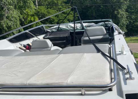 1988 Formula F-233LS Powerboat - Image 7