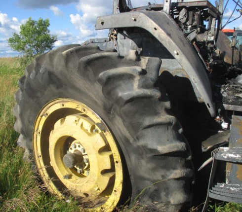 1997 John Deere 7710 Tractor - Image 8