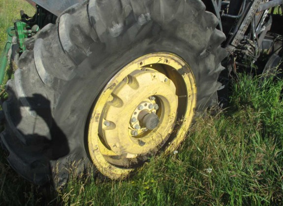 1997 John Deere 7710 Tractor - Image 9