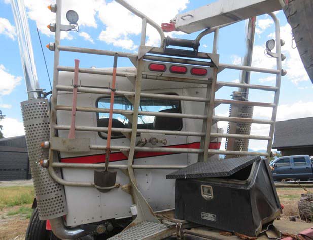 1997 Kenworth W900B Log Truck - Image 21