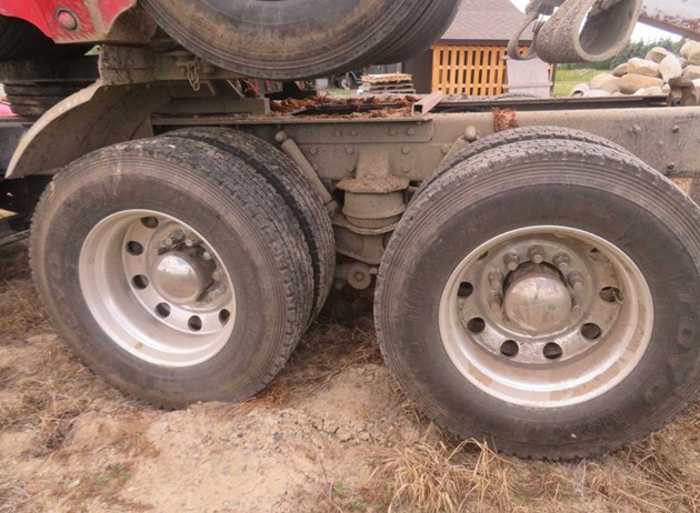 1997 Kenworth W900B Log Truck - Image 25