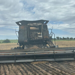 2001 John Deere 9650 Combine