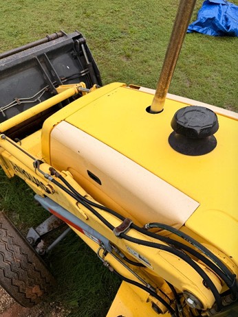 2002 New Holland 555E Backhoe - Image 10