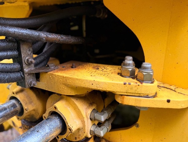 2002 New Holland 555E Backhoe - Image 22