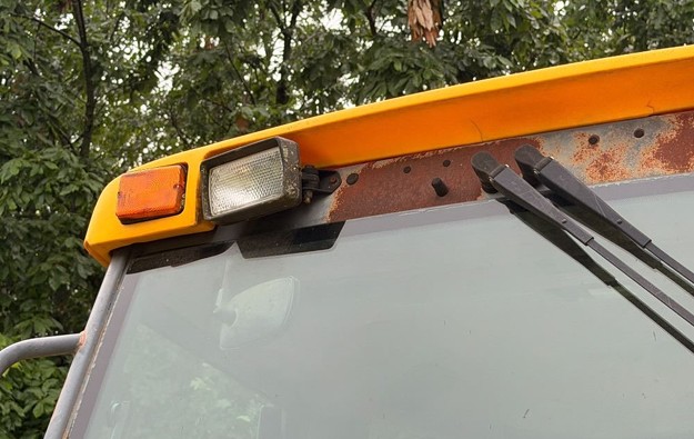 2002 New Holland 555E Backhoe - Image 24