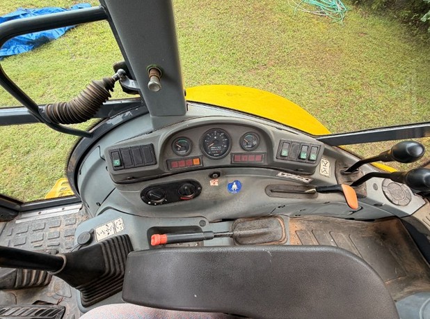 2002 New Holland 555E Backhoe - Image 25