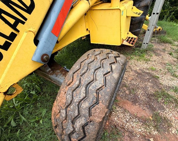 2002 New Holland 555E Backhoe - Image 27