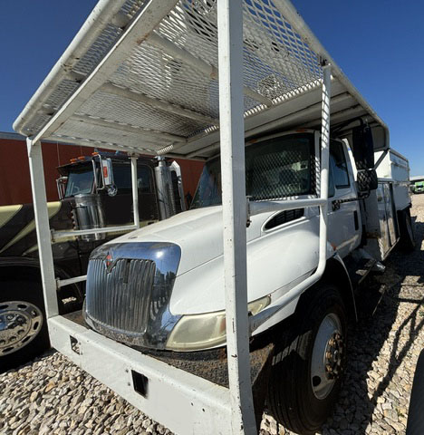 2003 International MA025 - Image 2