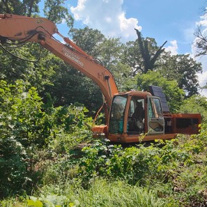 2005 Doosan Solar 140LC-V Excavator - Image 2