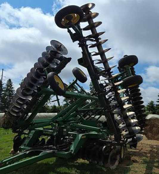 2005 John Deere 637W Disk Harrow