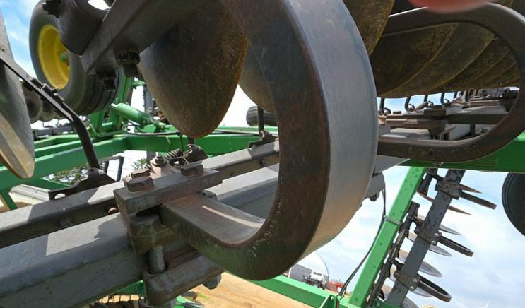 2005 John Deere 637W Disk Harrow - Image 18