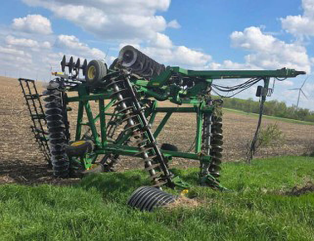 2005 John Deere 637W Disk Harrow - Image 24