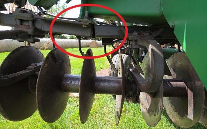 2005 John Deere 637W Disk Harrow - Image 7