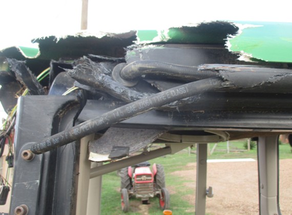 2005 John Deere 6415 Tractor - Image 14