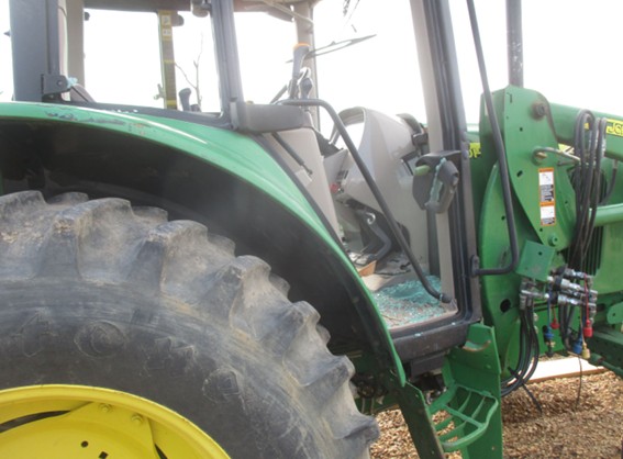 2005 John Deere 6415 Tractor - Image 17